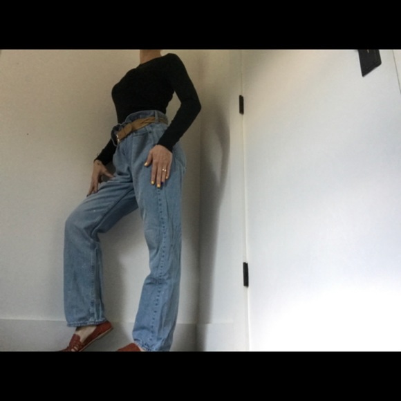 Old Navy Boyfriend Blue Jeans Naturally Distressed - Picture 9 of 16